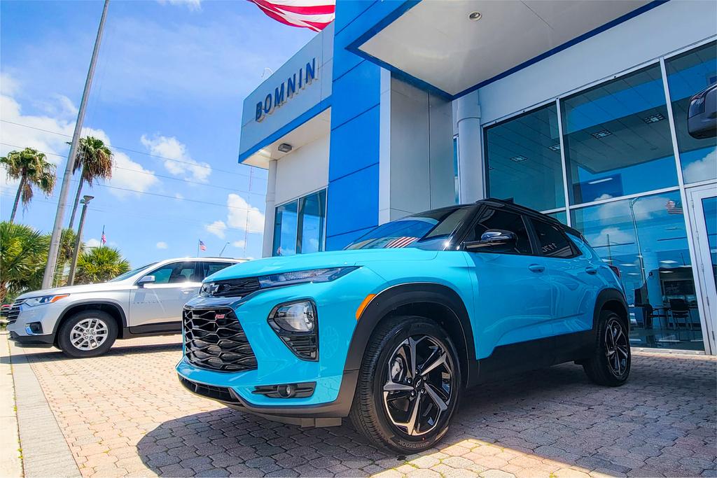 Dealership gallery photo 7